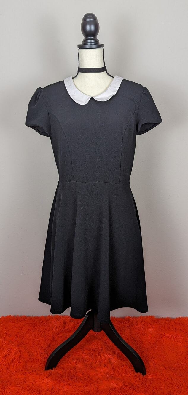 Hot Topic Women's Textured Black & White Peter Pan Collar Cap Sleeve Dress XL